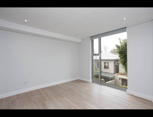 2 BEDROOM APARTMENT FOR SALE IN CLAREMONT UPPER